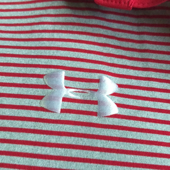 Wisconsin Under ARMOUR womens medium top loose fit - Picture 3 of 4